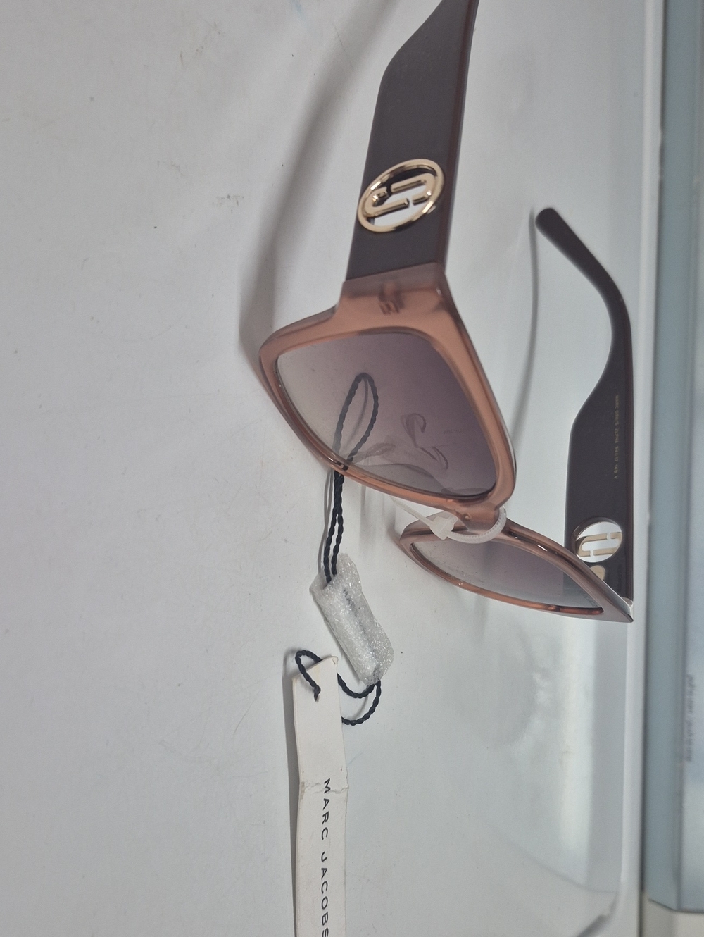 NWT Marc Jacobs Brown Cat-Eye Sunglasses with Gold Emblem